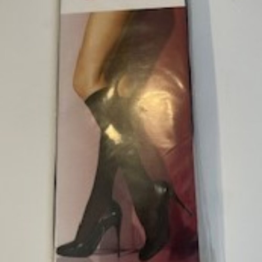 Wolford NWT 50 Knee Highs (Medium)